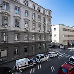 Design 2Bdr Apartment - Main Street