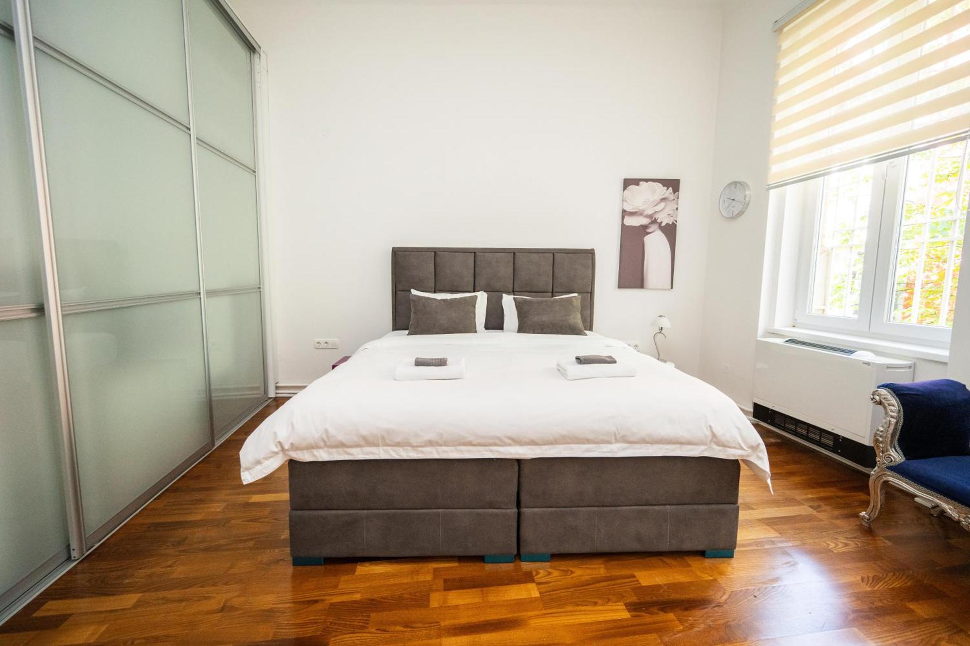 Apartment Design 2bdr - Main Street *