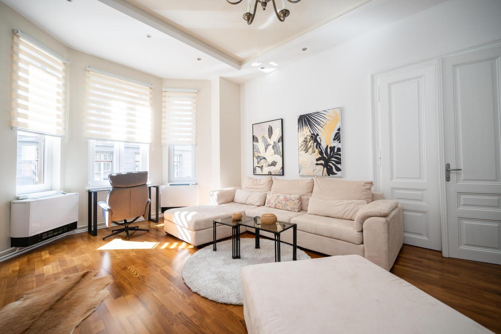 Design 2bdr - Main Street Apartment